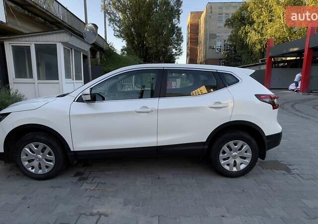 Ніссан Кашкай 2019 у Хмельницькому на Automoto.ua Білий Ніссан Кашкай, об'ємом двигуна 1.2 л та пробігом 62 тис. км за 19500 $, фото 6 на Automoto.ua