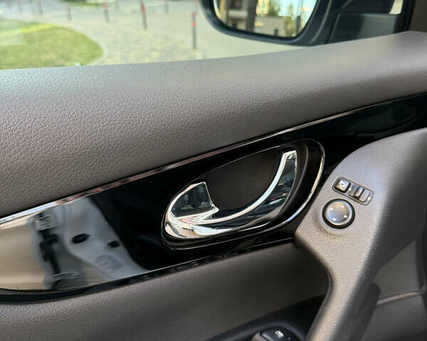 Белый Ниссан Кашкай, объемом двигателя 1.6 л и пробегом 107 тыс. км за 19700 $, фото 37 на Automoto.ua