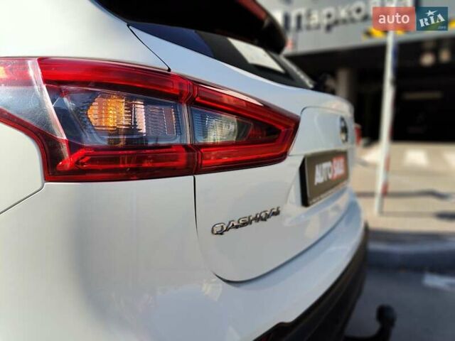 Белый Ниссан Кашкай, объемом двигателя 1.5 л и пробегом 117 тыс. км за 15990 $, фото 16 на Automoto.ua