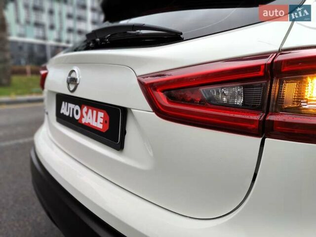 Белый Ниссан Кашкай, объемом двигателя 1.2 л и пробегом 162 тыс. км за 11990 $, фото 17 на Automoto.ua