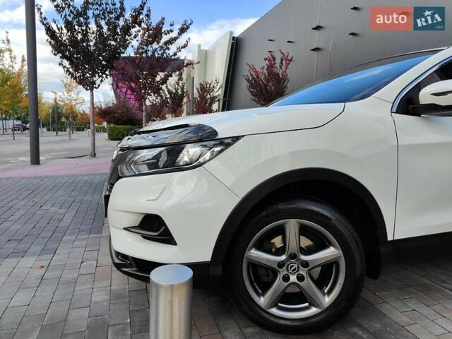 Ніссан Кашкай 2019 у Києві на Automoto.ua Білий Ніссан Кашкай, об'ємом двигуна 1.2 л та пробігом 162 тис. км за 11990 $, фото 5 на Automoto.ua