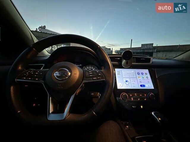 Белый Ниссан Кашкай, объемом двигателя 1.6 л и пробегом 130 тыс. км за 17790 $, фото 21 на Automoto.ua