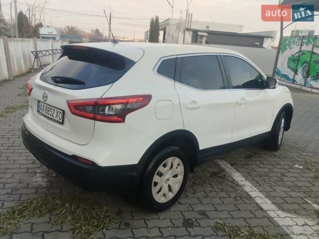 Ніссан Кашкай 2019 у Чернівцях на Automoto.ua Білий Ніссан Кашкай, об'ємом двигуна 1.2 л та пробігом 109 тис. км за 14500 $, фото 5 на Automoto.ua