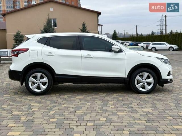Белый Ниссан Кашкай, объемом двигателя 1.6 л и пробегом 37 тыс. км за 18900 $, фото 15 на Automoto.ua