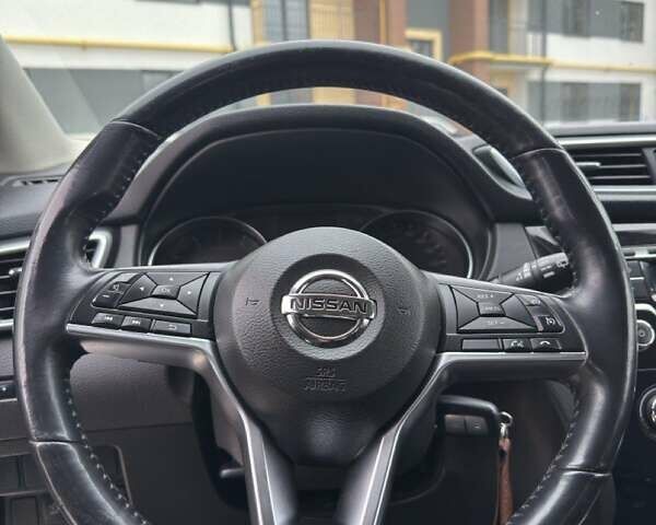 Белый Ниссан Кашкай, объемом двигателя 1.2 л и пробегом 135 тыс. км за 13555 $, фото 11 на Automoto.ua