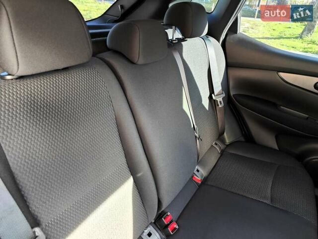 Белый Ниссан Кашкай, объемом двигателя 1.5 л и пробегом 117 тыс. км за 15990 $, фото 62 на Automoto.ua