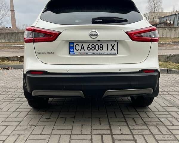 Белый Ниссан Кашкай, объемом двигателя 1.6 л и пробегом 74 тыс. км за 22000 $, фото 14 на Automoto.ua