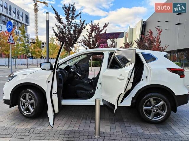Ніссан Кашкай 2019 у Києві на Automoto.ua Білий Ніссан Кашкай, об'ємом двигуна 1.2 л та пробігом 162 тис. км за 11990 $, фото 10 на Automoto.ua