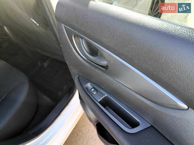 Белый Ниссан Кашкай, объемом двигателя 1.5 л и пробегом 117 тыс. км за 15990 $, фото 58 на Automoto.ua