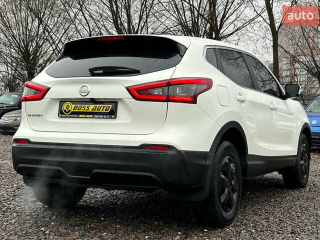 Белый Ниссан Кашкай, объемом двигателя 1.6 л и пробегом 66 тыс. км за 21500 $, фото 5 на Automoto.ua