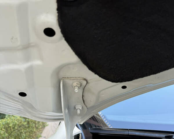 Белый Ниссан Кашкай, объемом двигателя 1.6 л и пробегом 107 тыс. км за 19700 $, фото 29 на Automoto.ua