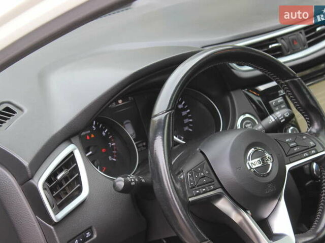 Ніссан Кашкай 2019 у Дніпро (Дніпропетровську) на Automoto.ua Білий Ніссан Кашкай, об'ємом двигуна 2 л та пробігом 131 тис. км за 16999 $, фото 18 на Automoto.ua