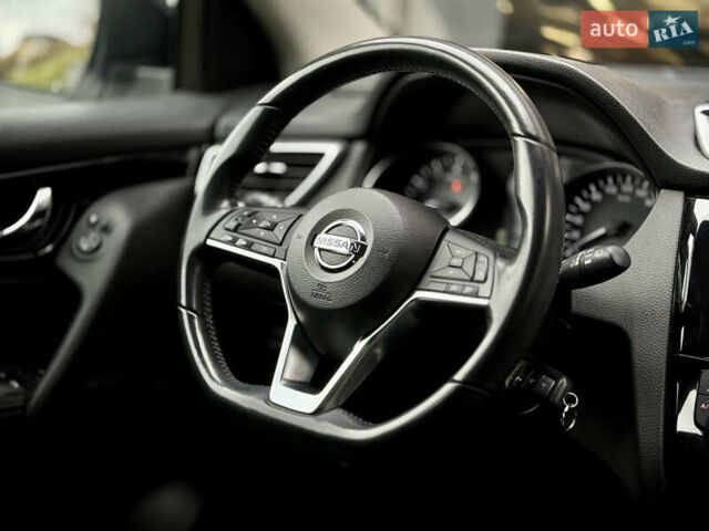Белый Ниссан Кашкай, объемом двигателя 1.2 л и пробегом 69 тыс. км за 15000 $, фото 22 на Automoto.ua