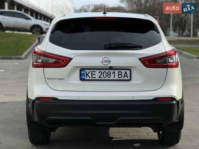Белый Ниссан Кашкай, объемом двигателя 2 л и пробегом 126 тыс. км за 17000 $, фото 5 на Automoto.ua