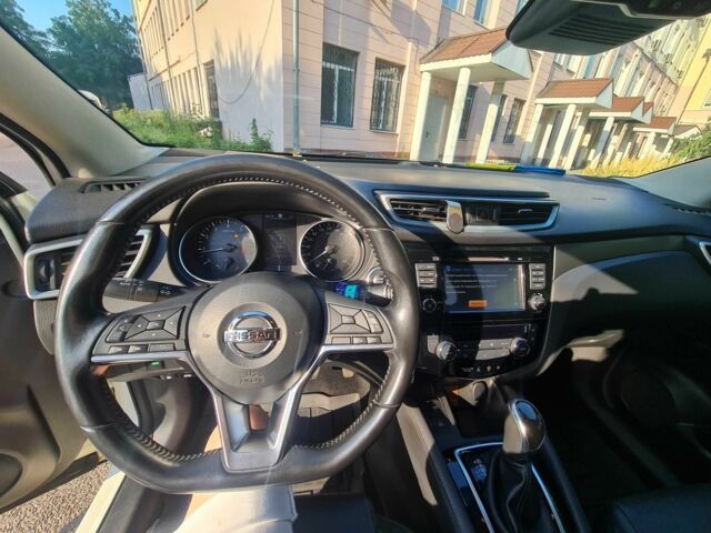 Білий Ніссан Кашкай, об'ємом двигуна 2 л та пробігом 138 тис. км за 16950 $, фото 4 на Automoto.ua