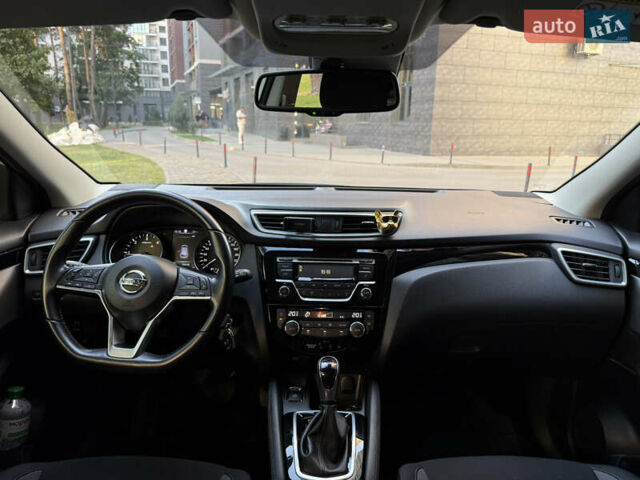 Белый Ниссан Кашкай, объемом двигателя 1.6 л и пробегом 107 тыс. км за 19700 $, фото 30 на Automoto.ua