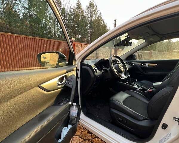 Білий Ніссан Кашкай, об'ємом двигуна 1.6 л та пробігом 103 тис. км за 19000 $, фото 7 на Automoto.ua