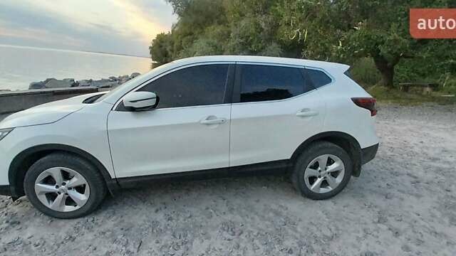 Білий Ніссан Кашкай, об'ємом двигуна 1.2 л та пробігом 99 тис. км за 15900 $, фото 5 на Automoto.ua