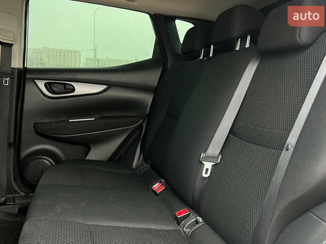 Белый Ниссан Кашкай, объемом двигателя 1.6 л и пробегом 66 тыс. км за 21500 $, фото 17 на Automoto.ua