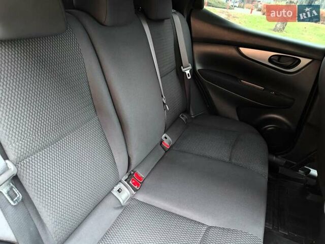 Белый Ниссан Кашкай, объемом двигателя 1.2 л и пробегом 162 тыс. км за 11990 $, фото 61 на Automoto.ua