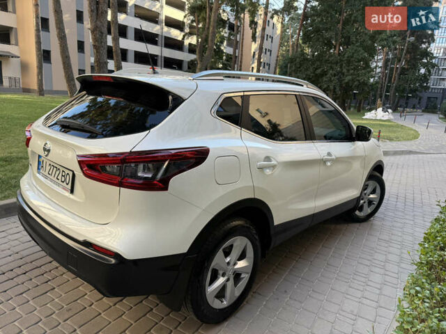 Белый Ниссан Кашкай, объемом двигателя 1.6 л и пробегом 105 тыс. км за 19900 $, фото 8 на Automoto.ua