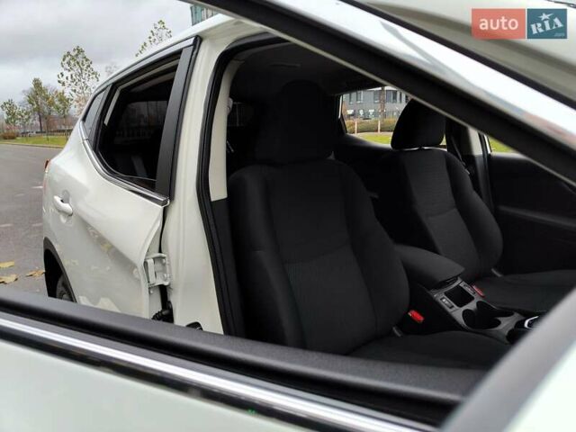 Белый Ниссан Кашкай, объемом двигателя 1.2 л и пробегом 162 тыс. км за 11990 $, фото 30 на Automoto.ua