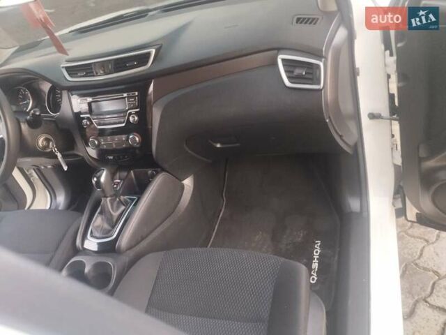 Ніссан Кашкай 2019 у Чернівцях на Automoto.ua Білий Ніссан Кашкай, об'ємом двигуна 1.2 л та пробігом 109 тис. км за 14500 $, фото 16 на Automoto.ua