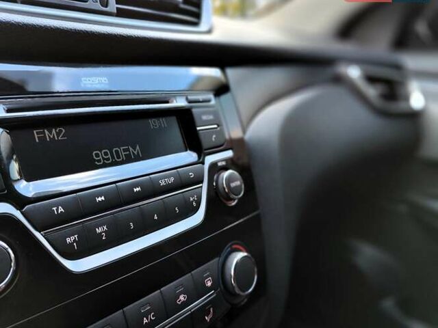 Ніссан Кашкай 2019 у Києві на Automoto.ua Білий Ніссан Кашкай, об'ємом двигуна 1.2 л та пробігом 162 тис. км за 11990 $, фото 40 на Automoto.ua