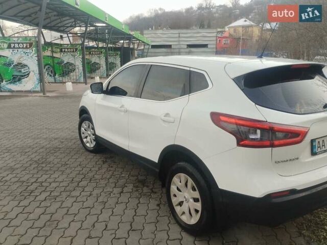 Ніссан Кашкай 2019 у Чернівцях на Automoto.ua Білий Ніссан Кашкай, об'ємом двигуна 1.2 л та пробігом 109 тис. км за 14500 $, фото 3 на Automoto.ua