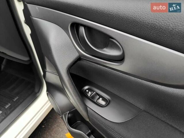 Белый Ниссан Кашкай, объемом двигателя 1.2 л и пробегом 162 тыс. км за 11990 $, фото 49 на Automoto.ua