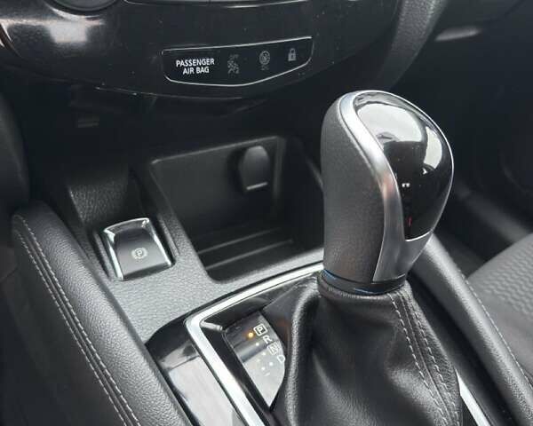 Белый Ниссан Кашкай, объемом двигателя 1.2 л и пробегом 135 тыс. км за 13555 $, фото 10 на Automoto.ua