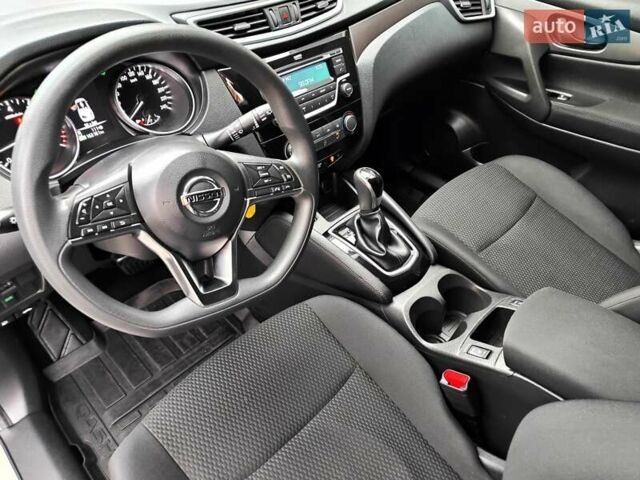 Белый Ниссан Кашкай, объемом двигателя 1.2 л и пробегом 162 тыс. км за 11990 $, фото 36 на Automoto.ua