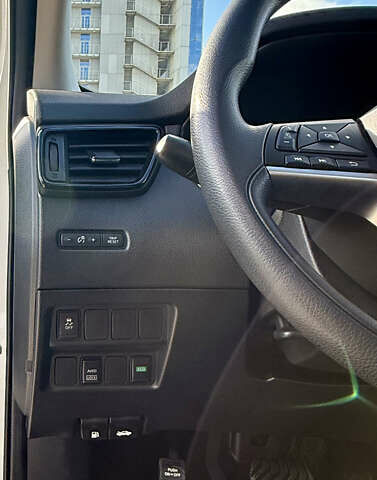 Белый Ниссан Кашкай, объемом двигателя 2 л и пробегом 110 тыс. км за 13500 $, фото 11 на Automoto.ua