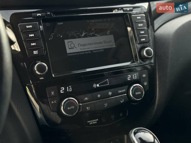 Белый Ниссан Кашкай, объемом двигателя 2 л и пробегом 126 тыс. км за 17000 $, фото 10 на Automoto.ua