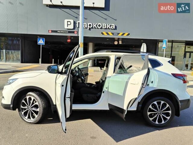 Белый Ниссан Кашкай, объемом двигателя 1.5 л и пробегом 117 тыс. км за 15990 $, фото 11 на Automoto.ua