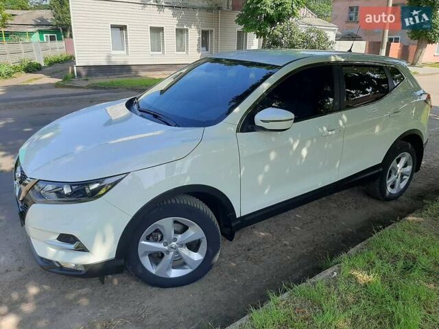 Белый Ниссан Кашкай, объемом двигателя 1.2 л и пробегом 47 тыс. км за 23000 $, фото 1 на Automoto.ua