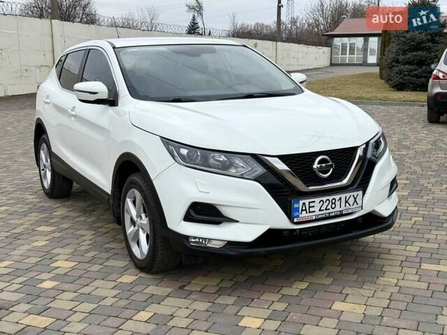 Белый Ниссан Кашкай, объемом двигателя 1.6 л и пробегом 37 тыс. км за 18900 $, фото 6 на Automoto.ua