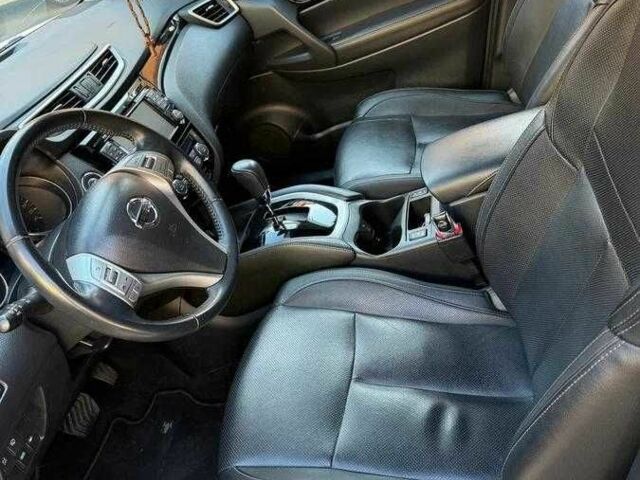 Белый Ниссан Кашкай, объемом двигателя 2 л и пробегом 93 тыс. км за 11000 $, фото 5 на Automoto.ua