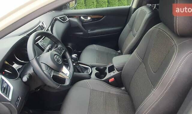 Белый Ниссан Кашкай, объемом двигателя 1.2 л и пробегом 43 тыс. км за 18800 $, фото 21 на Automoto.ua