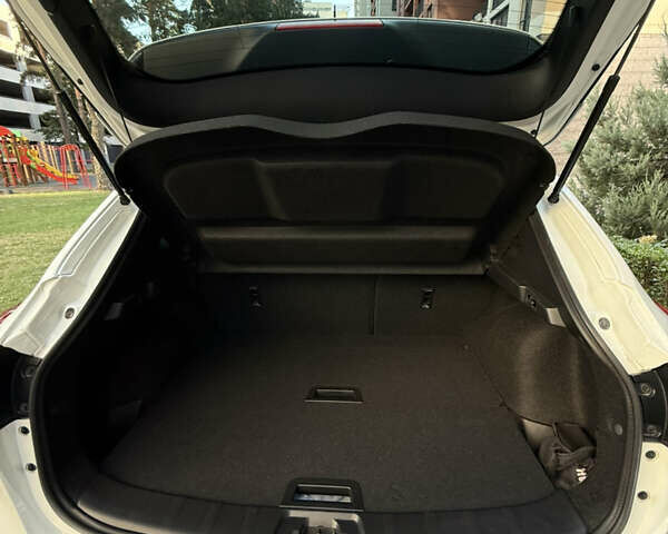 Белый Ниссан Кашкай, объемом двигателя 1.6 л и пробегом 107 тыс. км за 19700 $, фото 16 на Automoto.ua