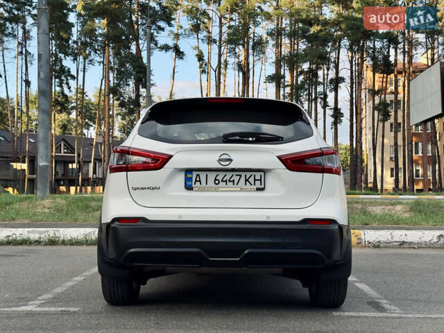 Белый Ниссан Кашкай, объемом двигателя 1.2 л и пробегом 101 тыс. км за 15500 $, фото 9 на Automoto.ua