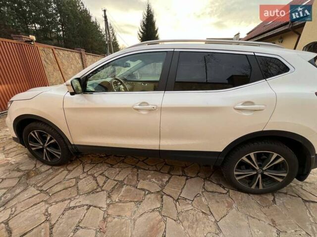 Білий Ніссан Кашкай, об'ємом двигуна 1.6 л та пробігом 103 тис. км за 19000 $, фото 5 на Automoto.ua
