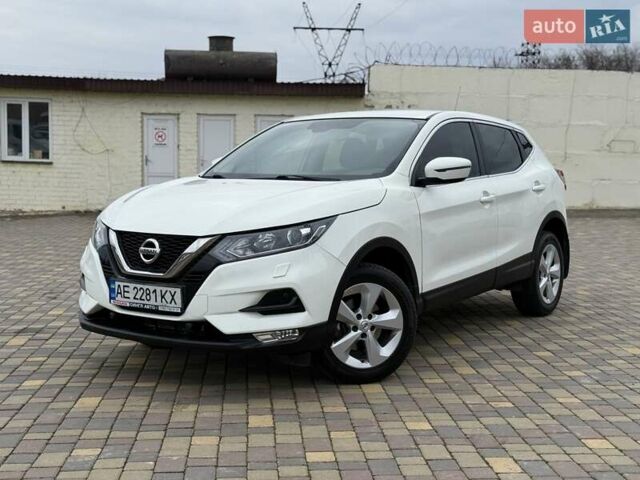 Белый Ниссан Кашкай, объемом двигателя 1.6 л и пробегом 37 тыс. км за 18900 $, фото 1 на Automoto.ua