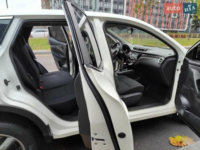 Белый Ниссан Кашкай, объемом двигателя 1.2 л и пробегом 162 тыс. км за 11990 $, фото 22 на Automoto.ua