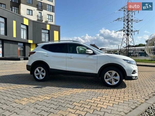 Белый Ниссан Кашкай, объемом двигателя 1.2 л и пробегом 48 тыс. км за 18000 $, фото 11 на Automoto.ua