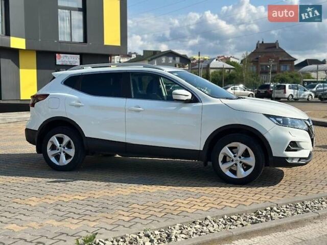 Белый Ниссан Кашкай, объемом двигателя 1.2 л и пробегом 48 тыс. км за 18000 $, фото 12 на Automoto.ua