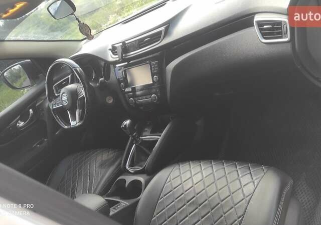 Белый Ниссан Кашкай, объемом двигателя 1.6 л и пробегом 169 тыс. км за 19900 $, фото 7 на Automoto.ua