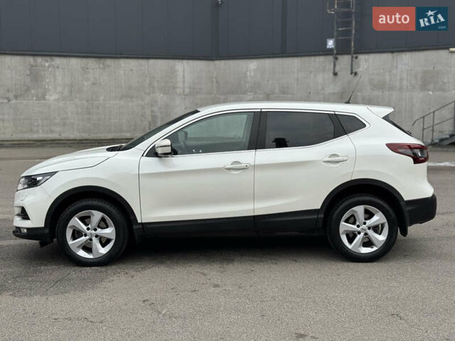 Белый Ниссан Кашкай, объемом двигателя 1.6 л и пробегом 47 тыс. км за 19999 $, фото 6 на Automoto.ua