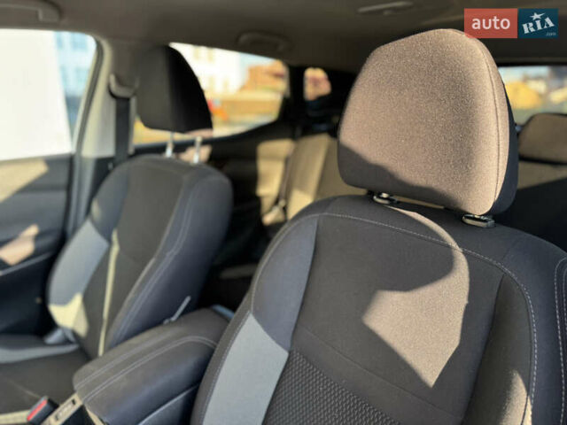 Белый Ниссан Кашкай, объемом двигателя 2 л и пробегом 93 тыс. км за 18150 $, фото 46 на Automoto.ua