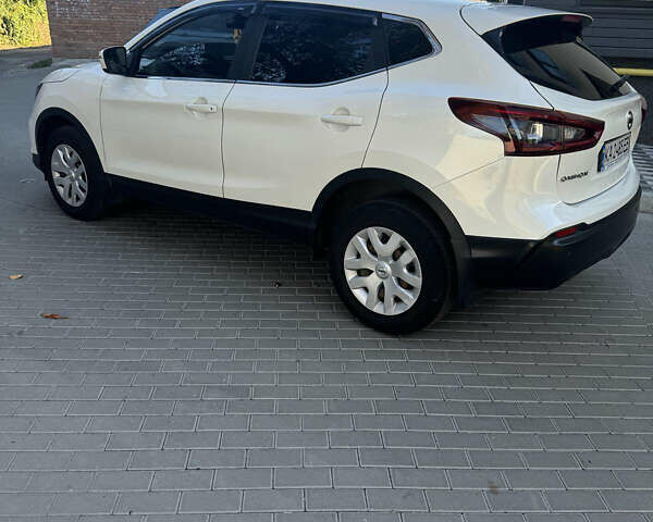 Белый Ниссан Кашкай, объемом двигателя 1.6 л и пробегом 102 тыс. км за 19600 $, фото 15 на Automoto.ua